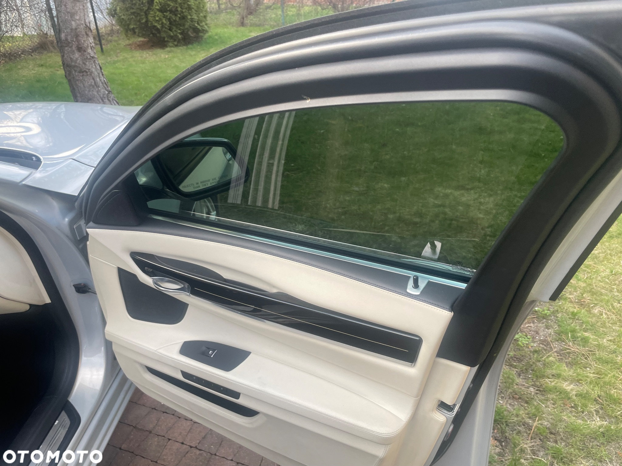 BMW Seria 7 750i L xDrive - 33