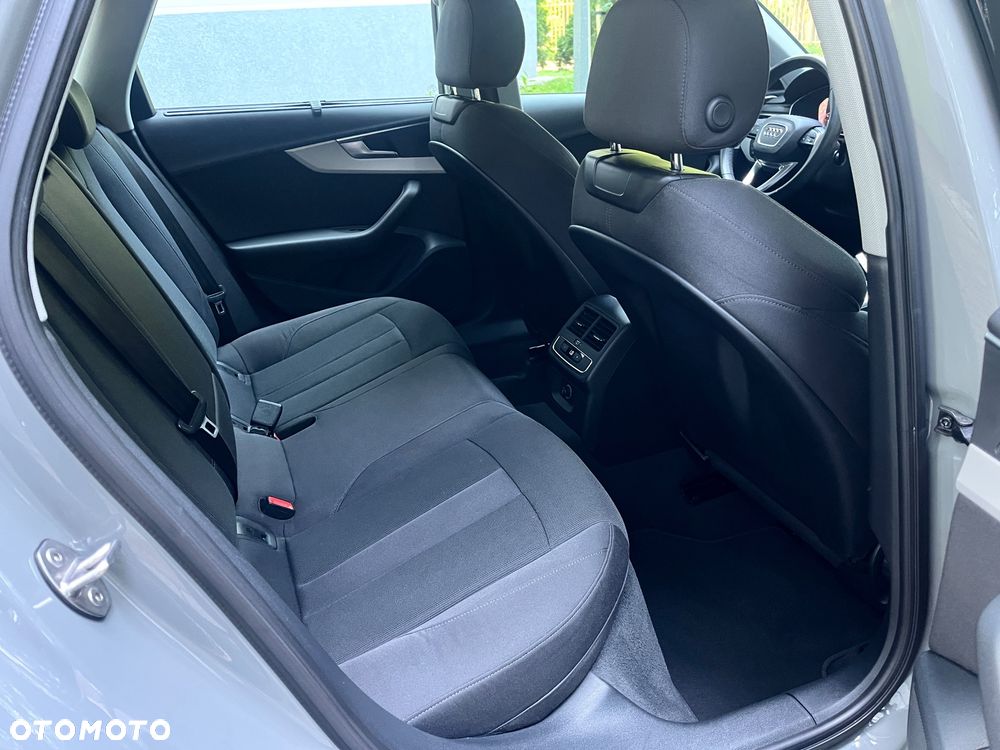 Audi A4 Avant 40 TDI quattro S tronic S line - 23
