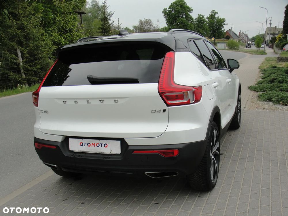 Volvo XC 40 D4 AWD Geartronic R-Design - 3