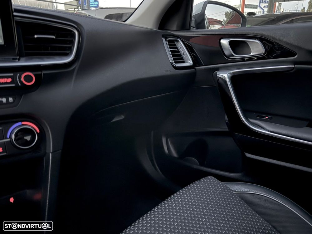 Kia Ceed 1.0 T-GDi TX+SRF - 22