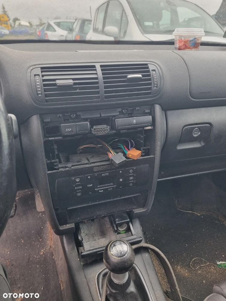Audi a3 8l lift 3d 1.6 8v AVU lakier LY9B na części - 9