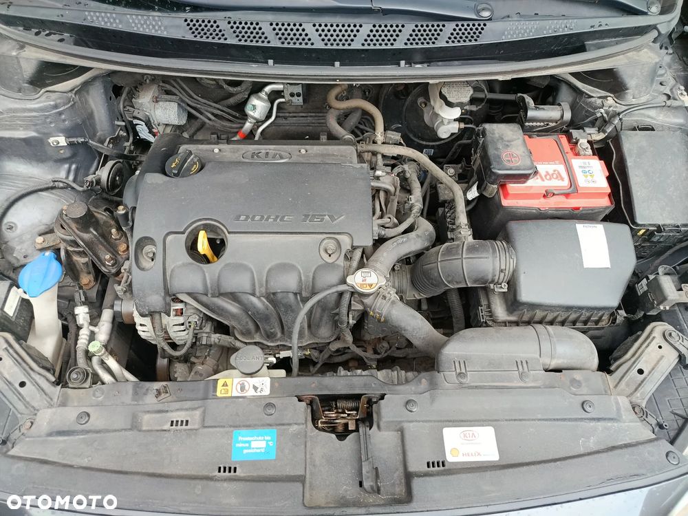 Kia Ceed 1.4 L - 11