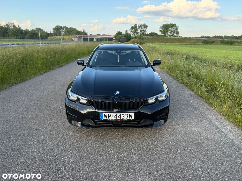 BMW Seria 3 320d xDrive Advantage - 1