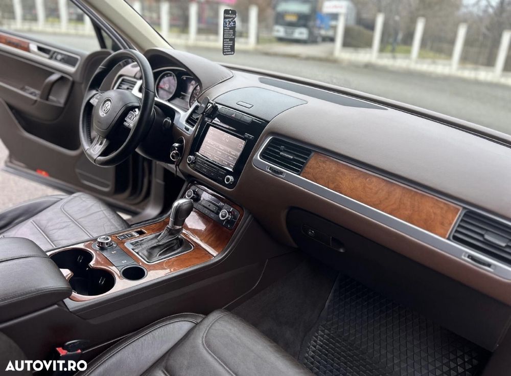 Volkswagen Touareg 3.0 V6 TDI BMT - 3