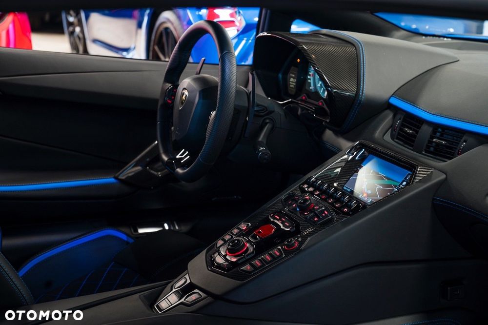 Lamborghini Aventador - 18