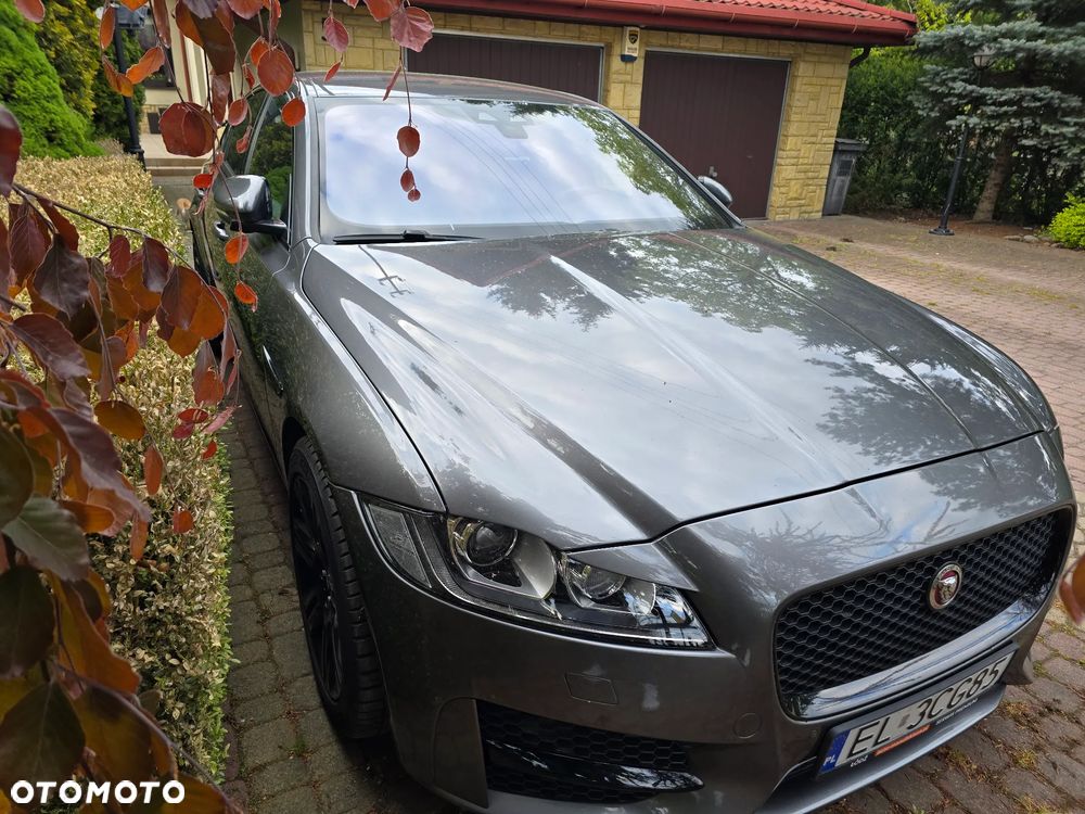 Jaguar XF 2.0 i4D R-Sport - 6
