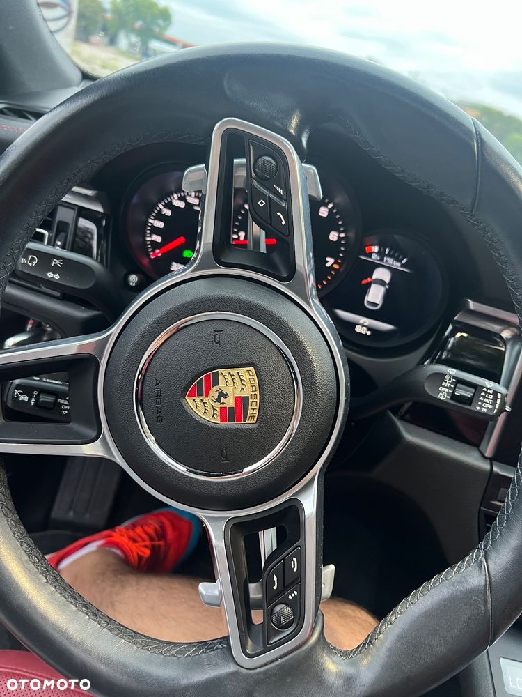 Porsche Macan - 24