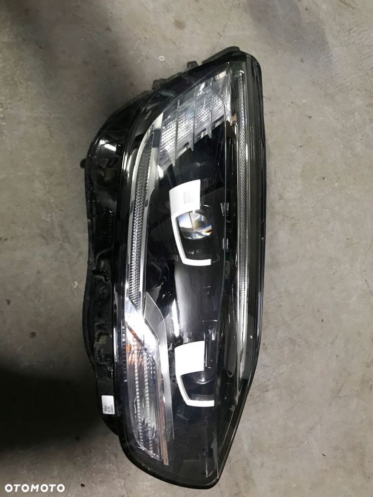 SCENIC IV 4 FULL LED LAMPA PRAWA PRZÓD 260102691R - 10