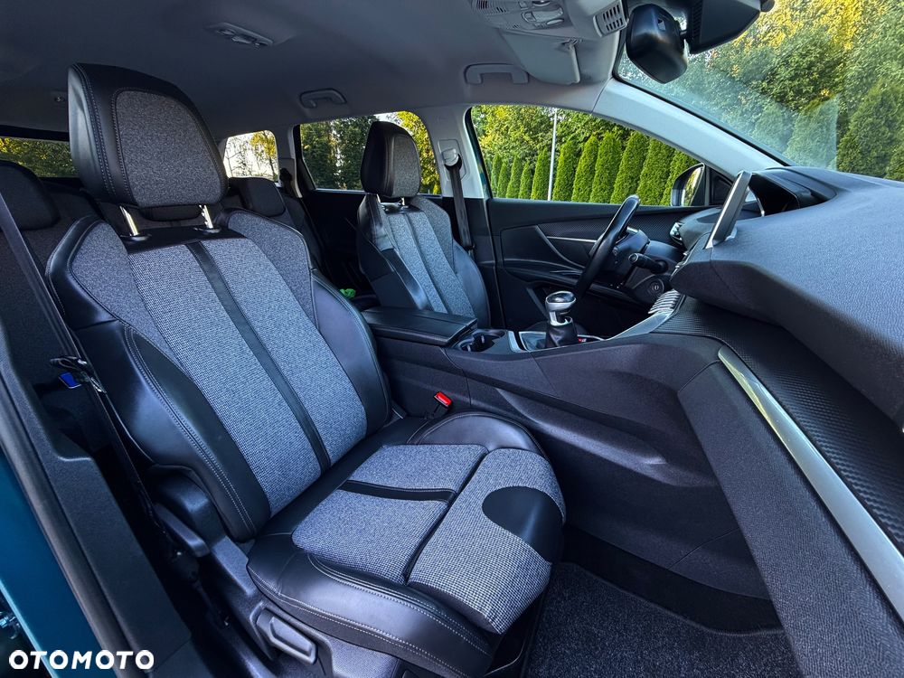 Peugeot 5008 BlueHDi 150 Allure - 28