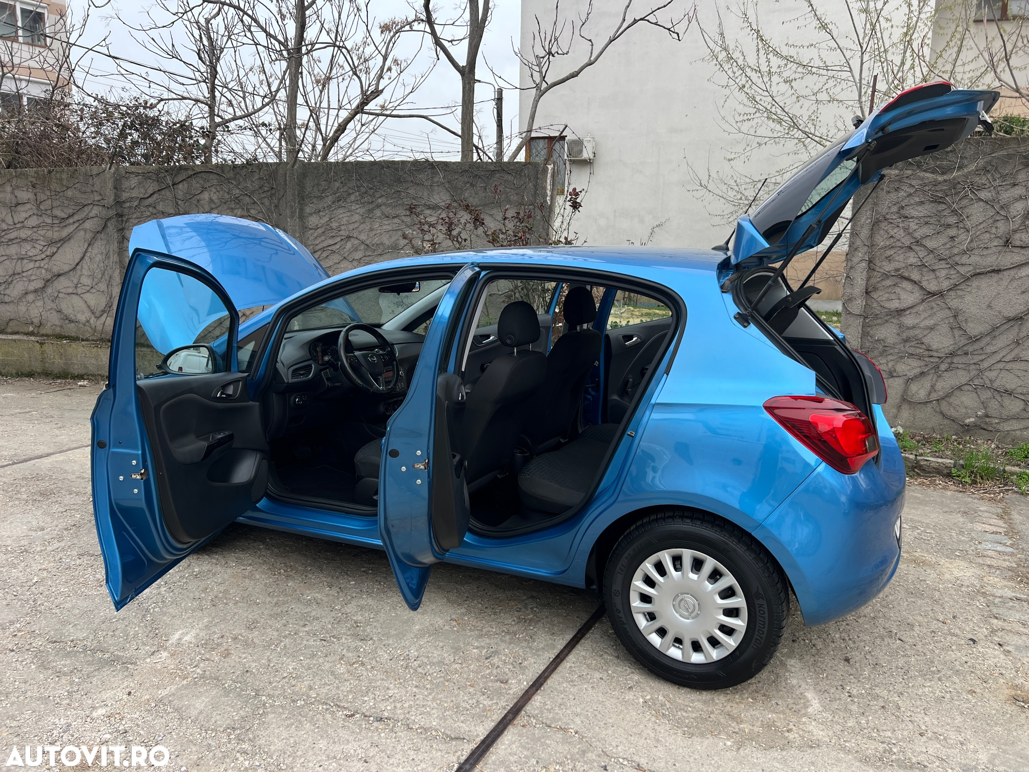Opel Corsa 1.4 ECOTEC Aut. Cosmo - 4