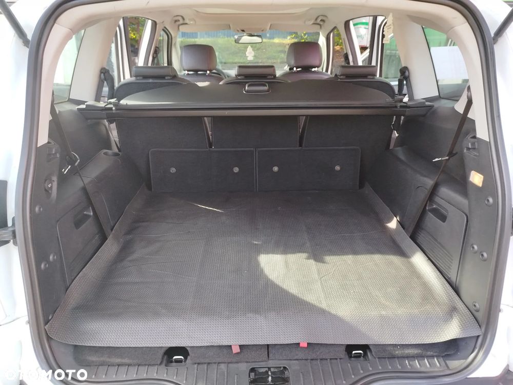 Ford S-Max 2.0 TDCi DPF Titanium - 27