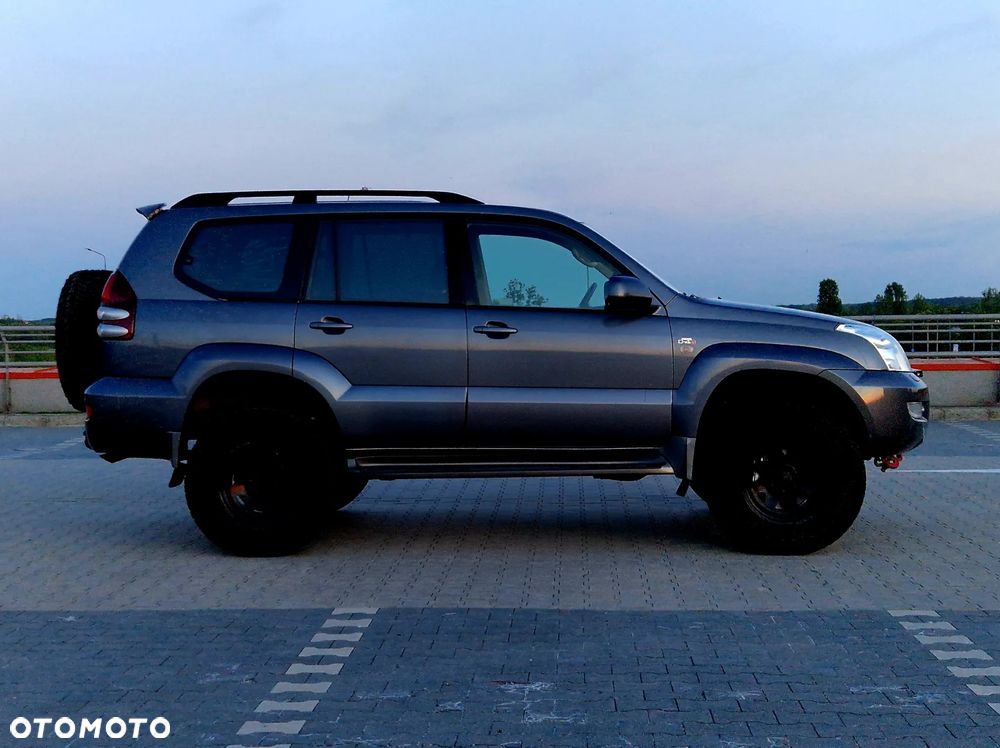 Toyota Land Cruiser - 5