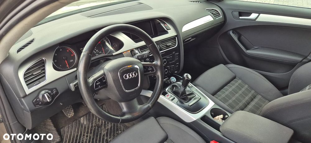 Audi A4 Avant - 6