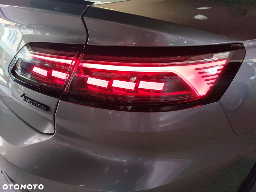 Volkswagen Arteon 2.0 TDI SCR 4Motion DSG R-Line - 29