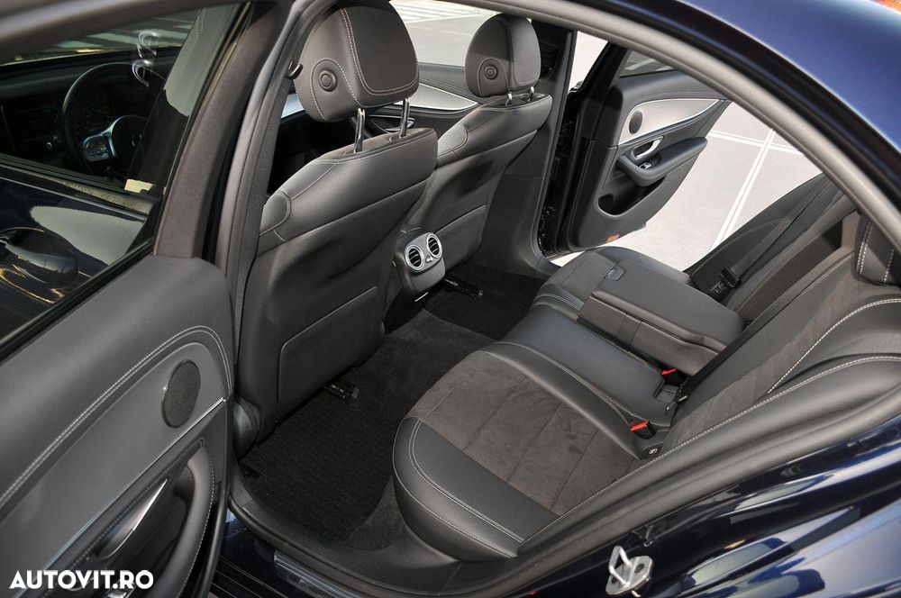 Mercedes-Benz E 300 de 4Matic 9G-TRONIC AMG Line - 14
