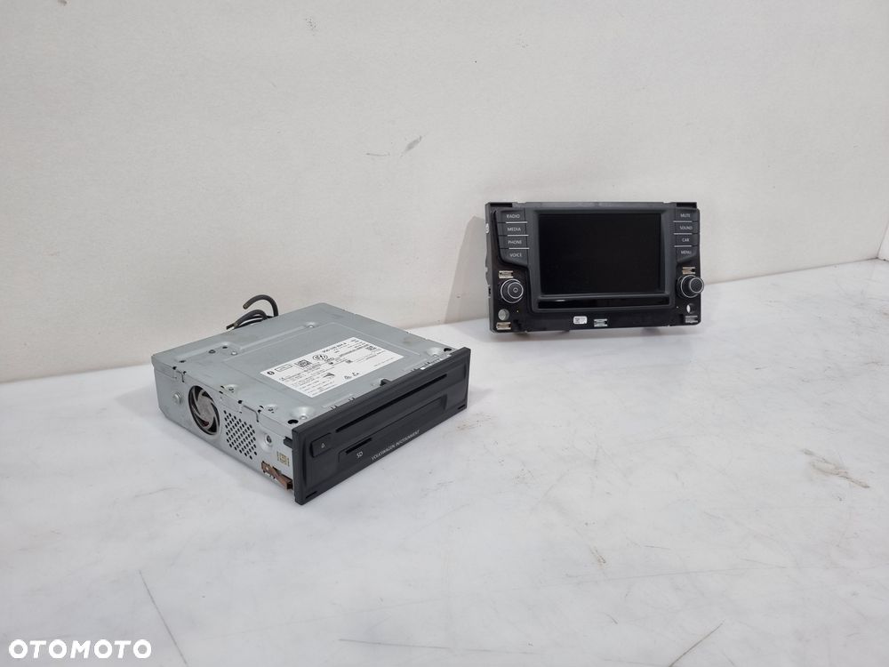VW PASSAT B8 GOLF VII CZYTNIK MULTIMEDIA RADIO WYŚWIETLACZ 3Q0035824A 3G0919605B - 2