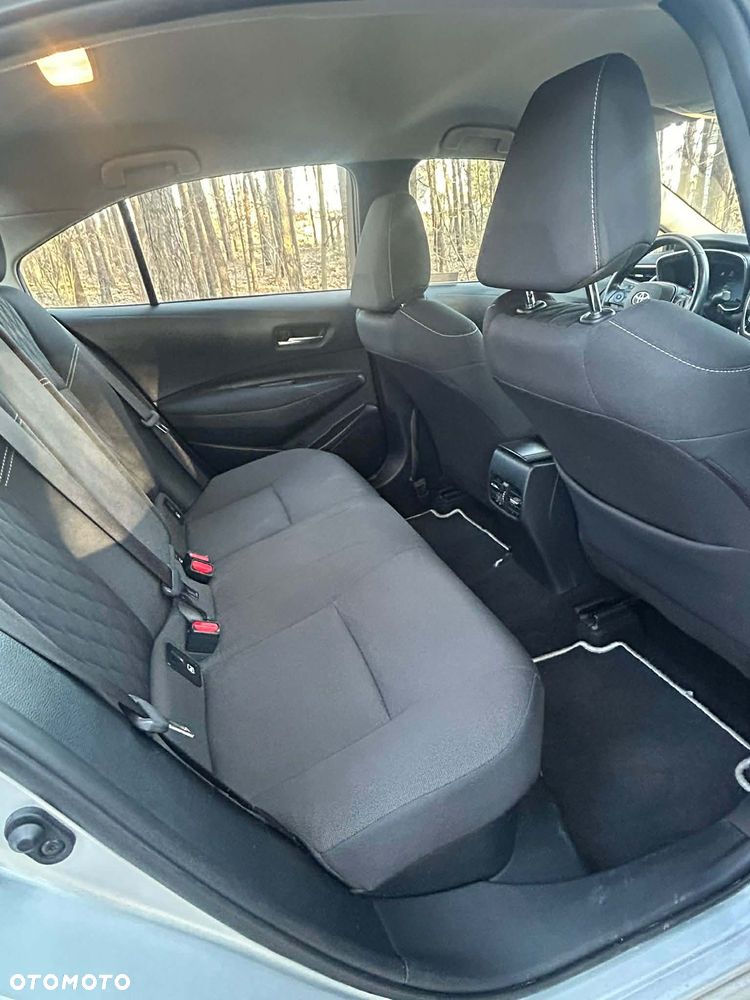 Toyota Corolla 1.8 Hybrid Comfort - 18