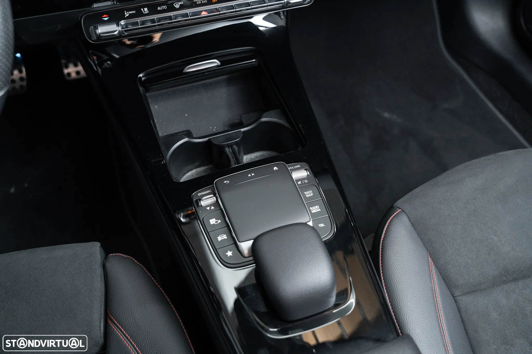 Mercedes-Benz CLA 200 d Shooting Brake AMG Line Aut. - 17