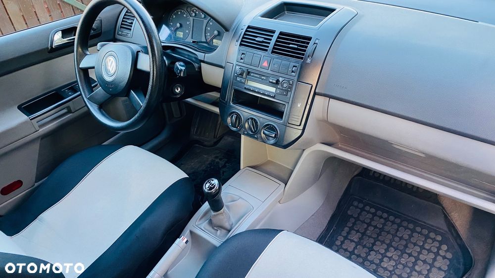 Volkswagen Polo - 12