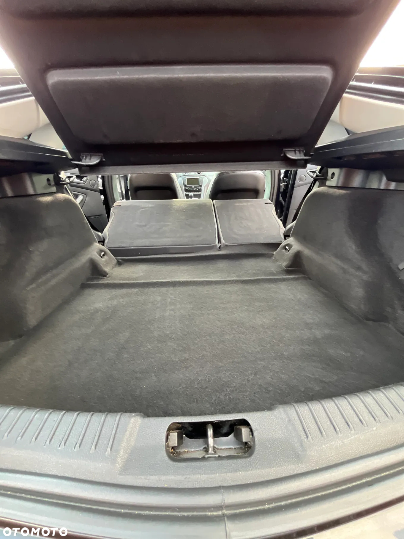 Ford Mondeo 1.6 T Ghia - 13