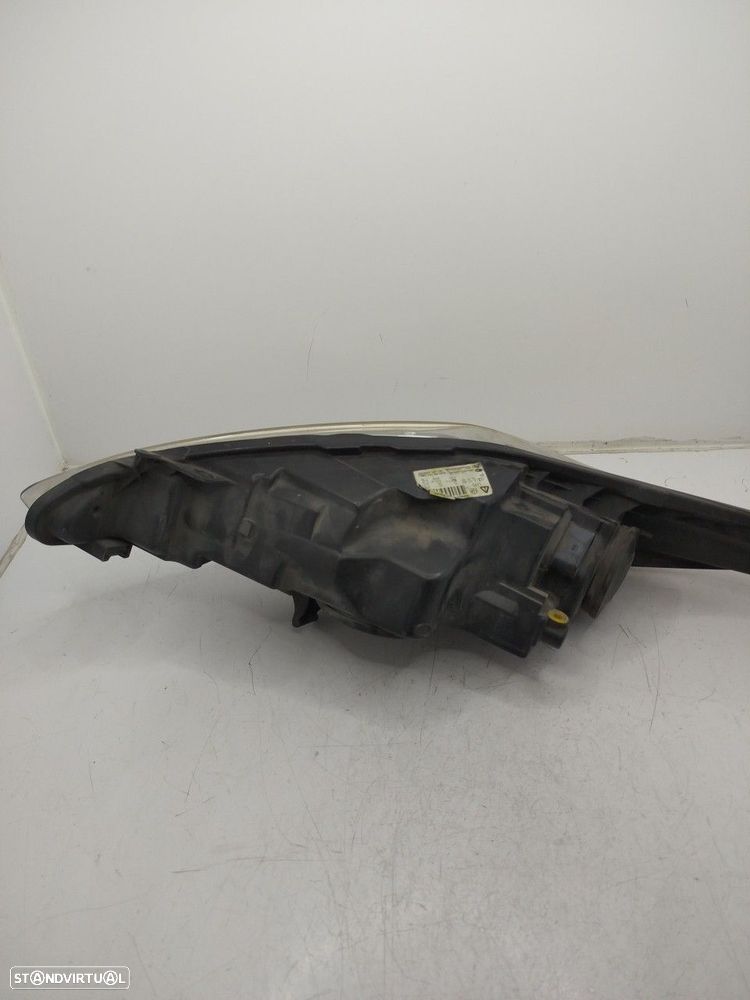 Farol/ Otica Dianteiro Dto Ford Fiesta Vi (Cb1, Ccn) - 2