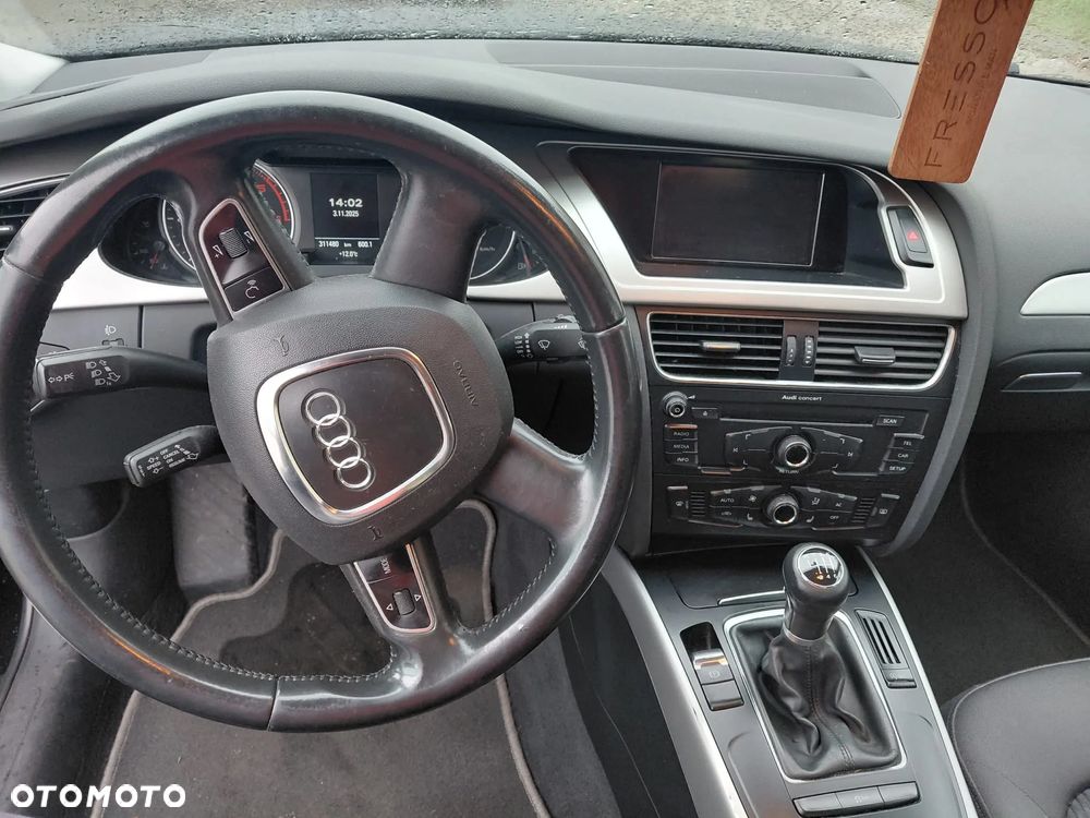 Audi A4 Limousine - 12