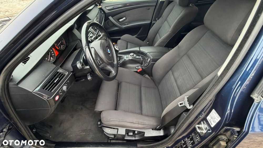BMW Seria 5 525d - 7