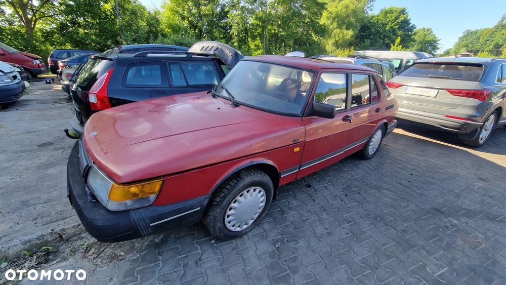 SAAB 900I na części - 2