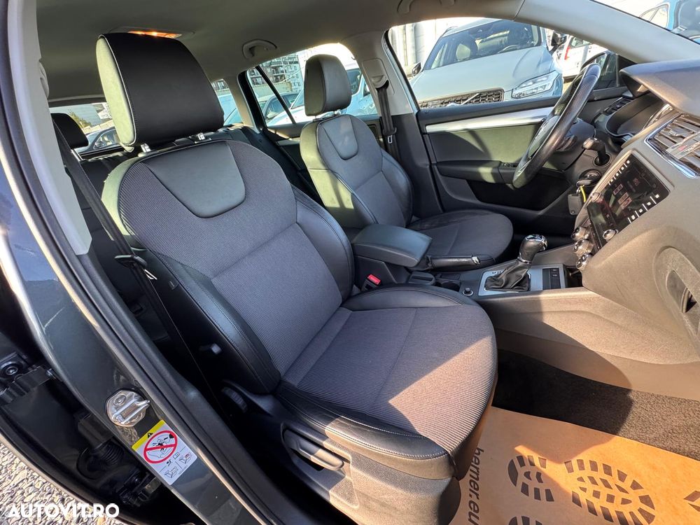Skoda Octavia 1.6 TDI DSG Ambition - 6