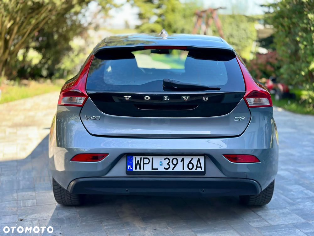 Volvo V40 D2 Momentum - 24