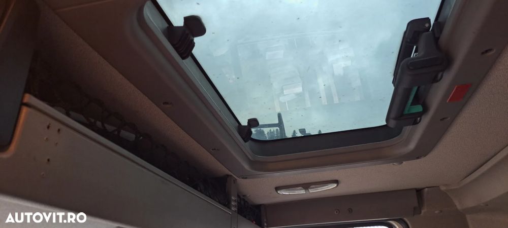 DAF CF240 - 16