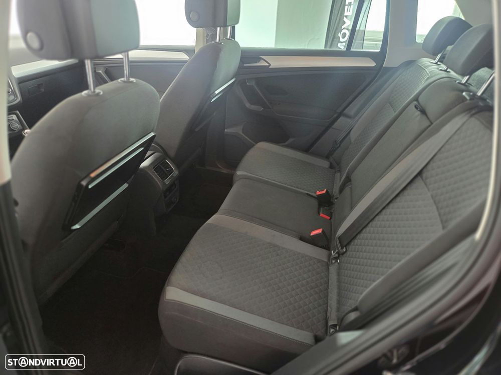 VW Tiguan 1.6 TDI Confortline - 14