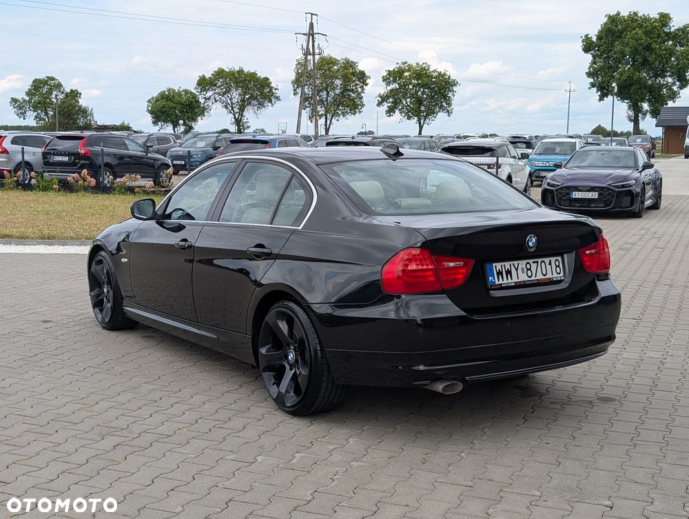 BMW Seria 3 318d Sport Line - 10