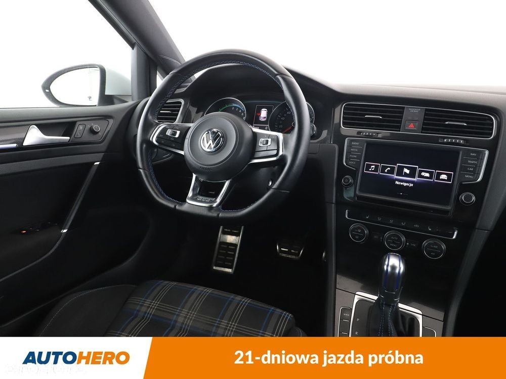 Volkswagen Golf - 14
