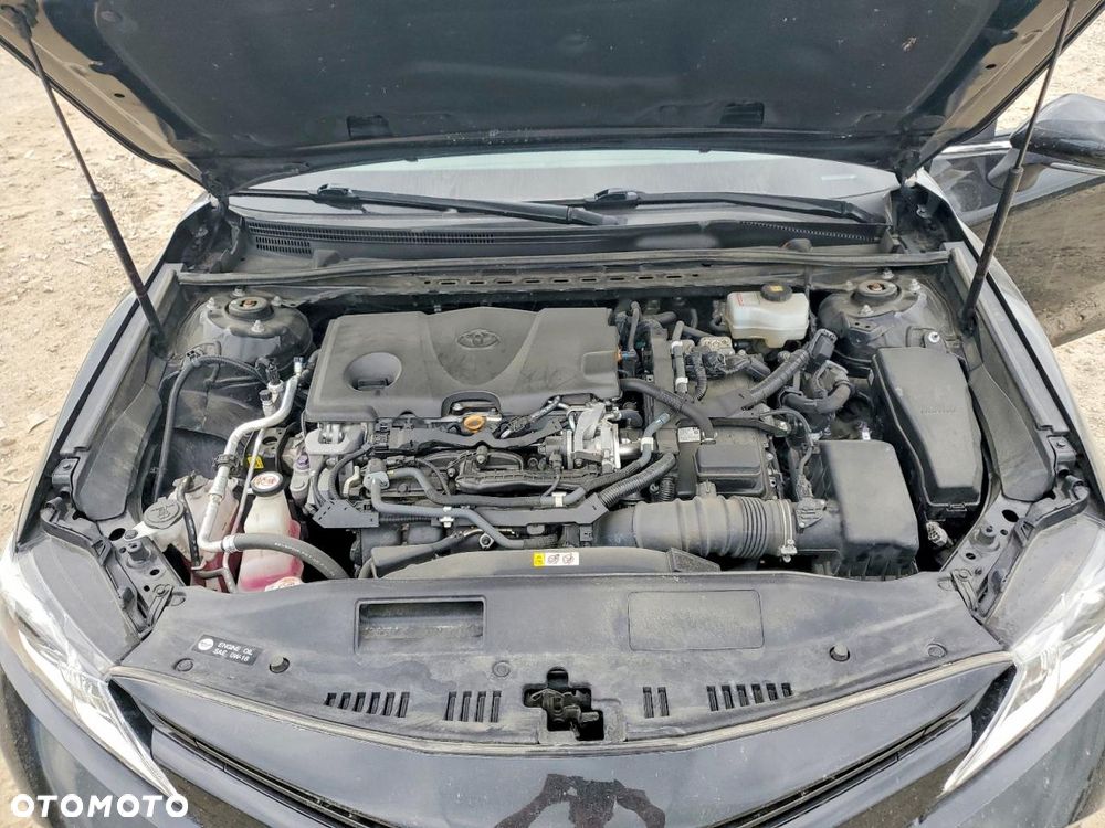 Toyota Camry - 12