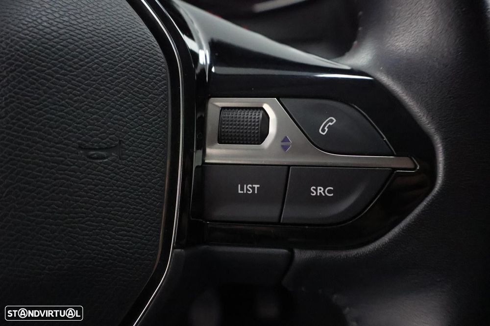 Peugeot 2008 1.2 PureTech Allure - 17