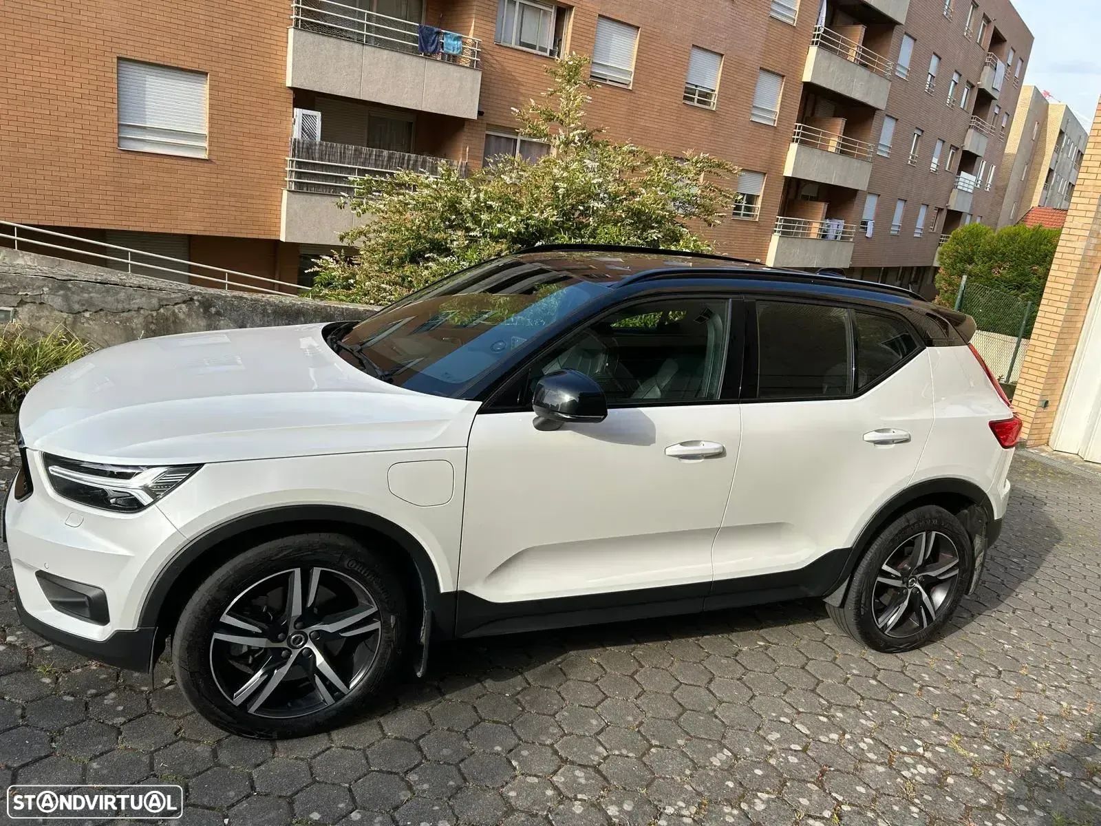 Volvo XC 40 1.5 T5 PHEV R-Design - 1