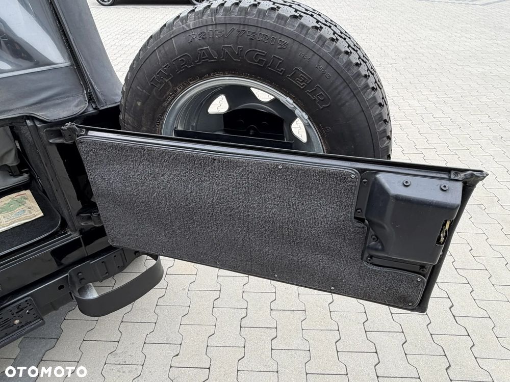 Jeep Wrangler - 24
