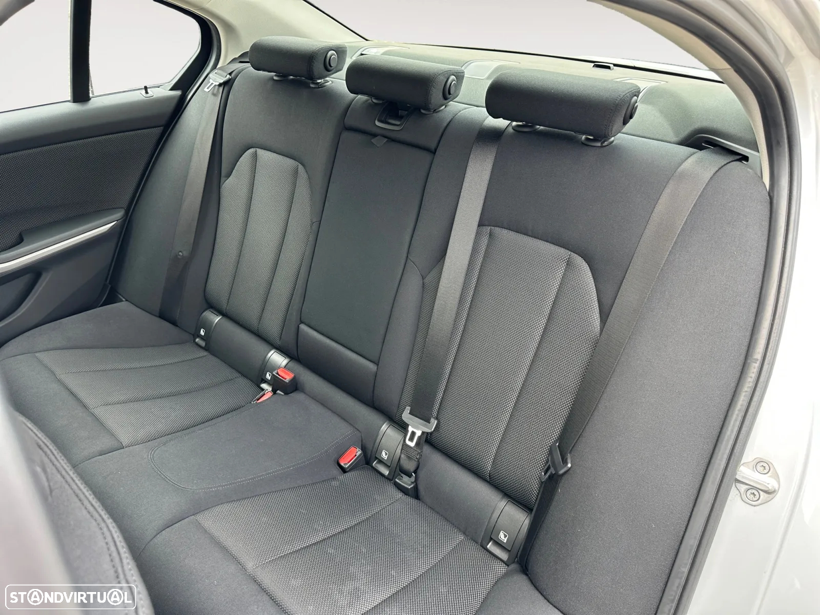 BMW 330 e Auto - 15