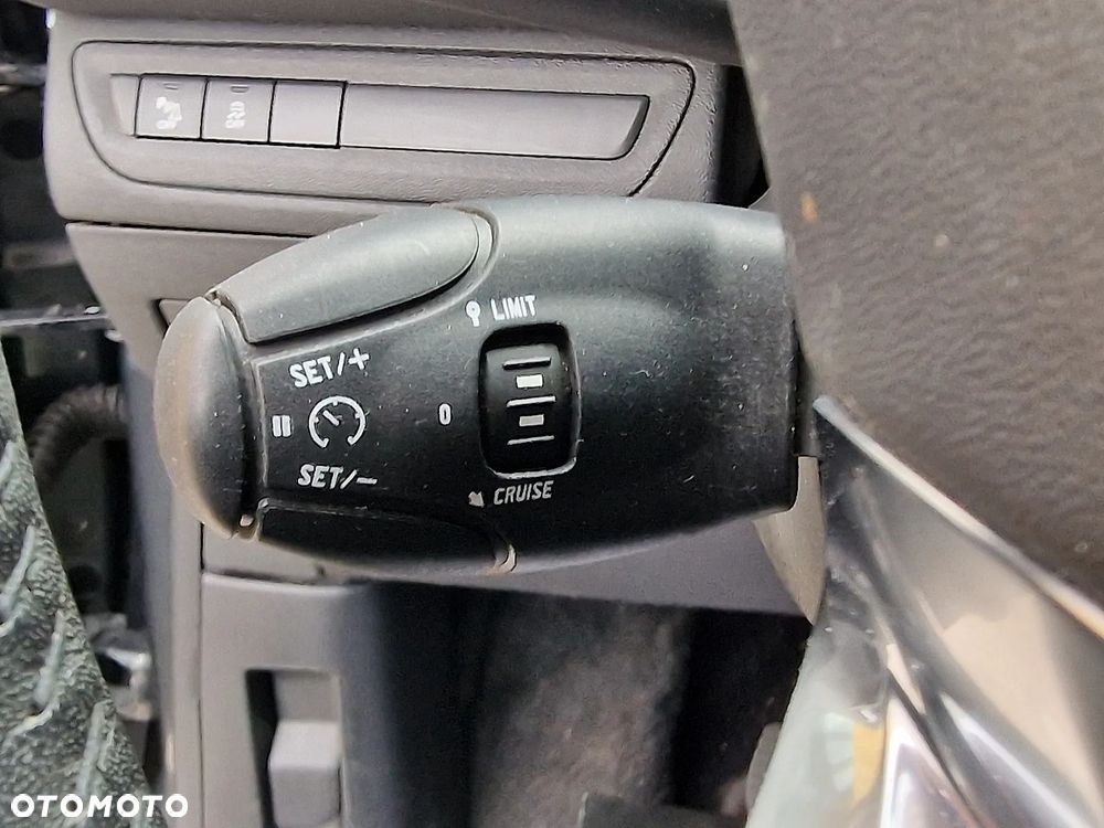 Peugeot 208 1.6 BlueHDi Active - 21