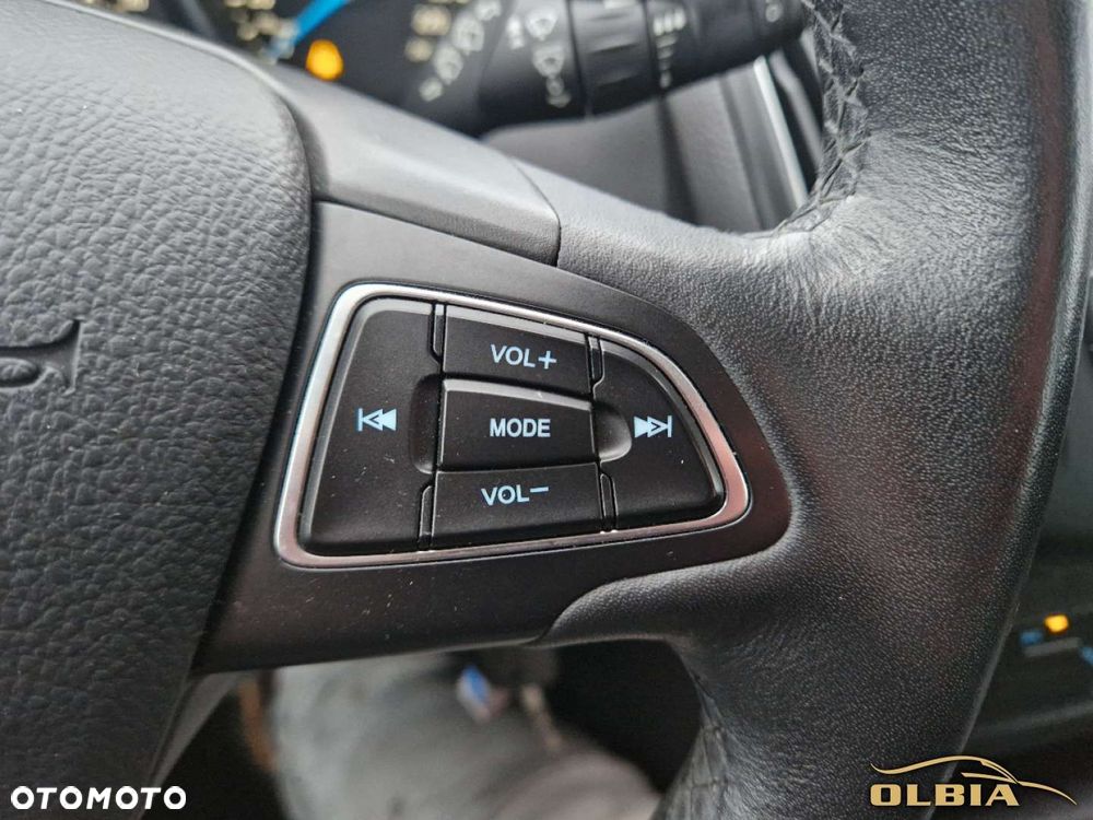 Ford Focus 1.0 EcoBoost Trend Edition - 27