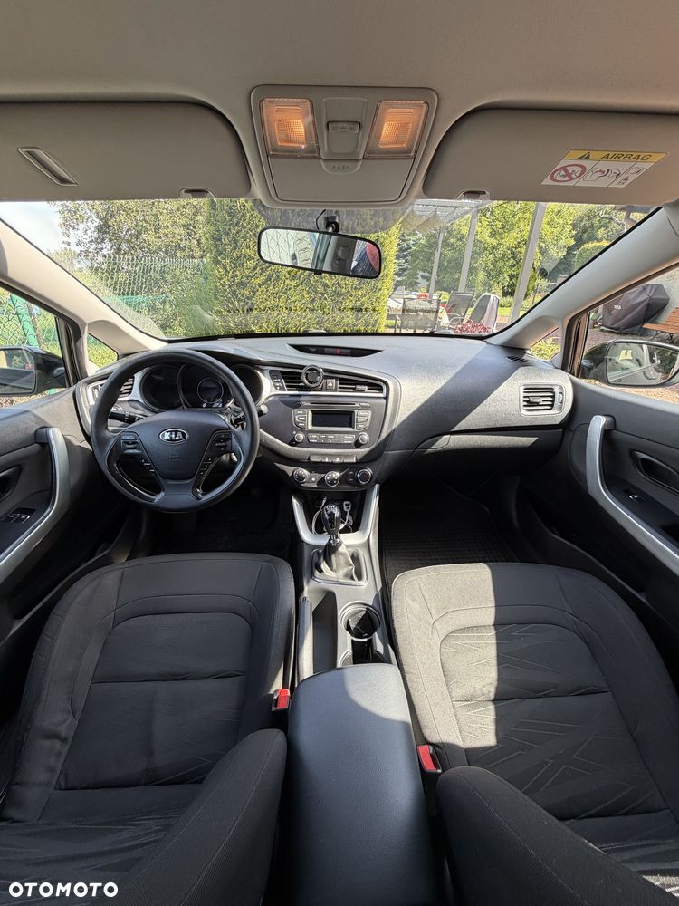 Kia Ceed - 4