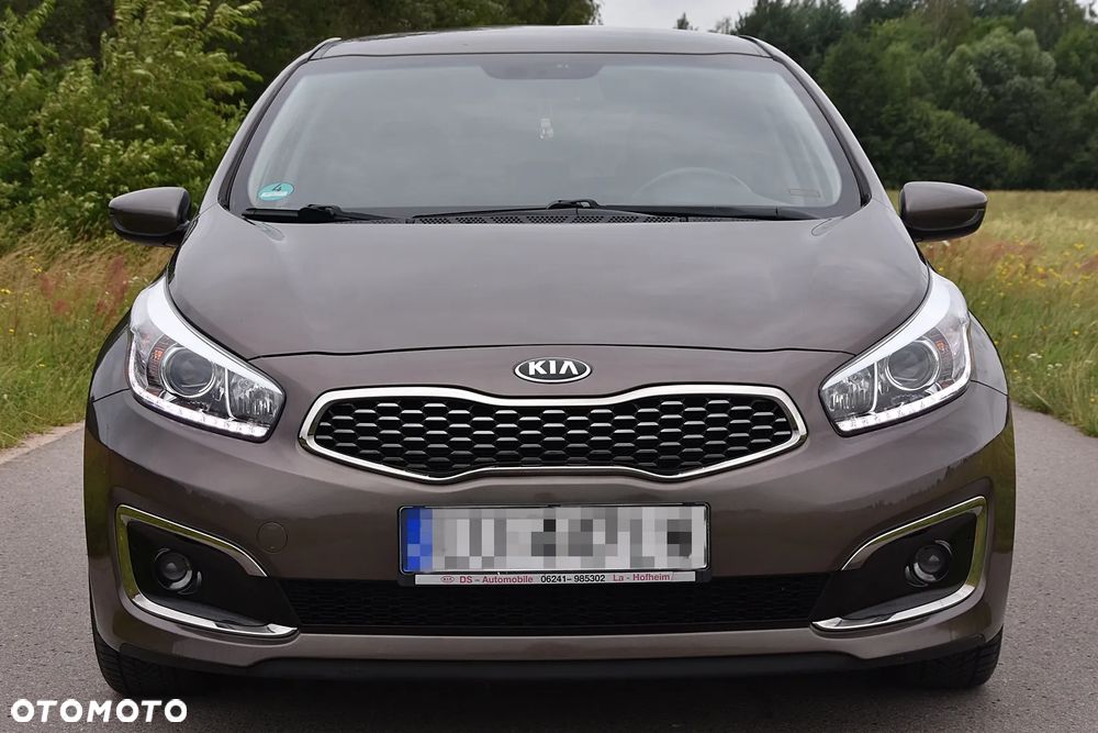 Kia Ceed 1.6 GDI L Business Line - 12