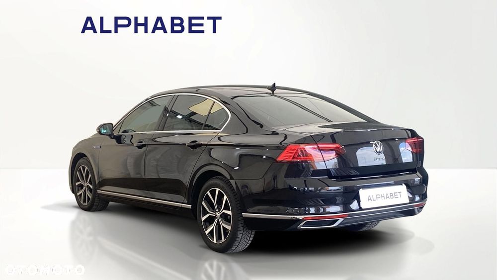 Volkswagen Passat - 3
