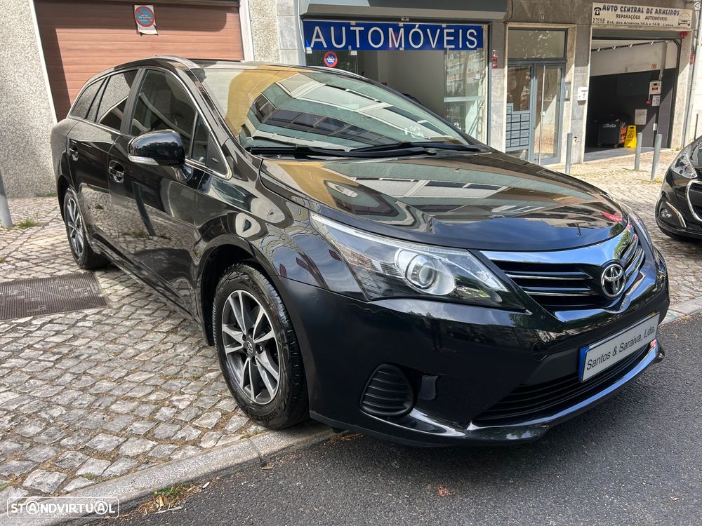 Toyota Avensis SW 2.0 D-4D Exclusive - 2
