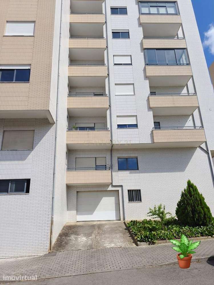 Apartamento T3 em Bragança com Vista e Varandas - Grande imagem: 2/3