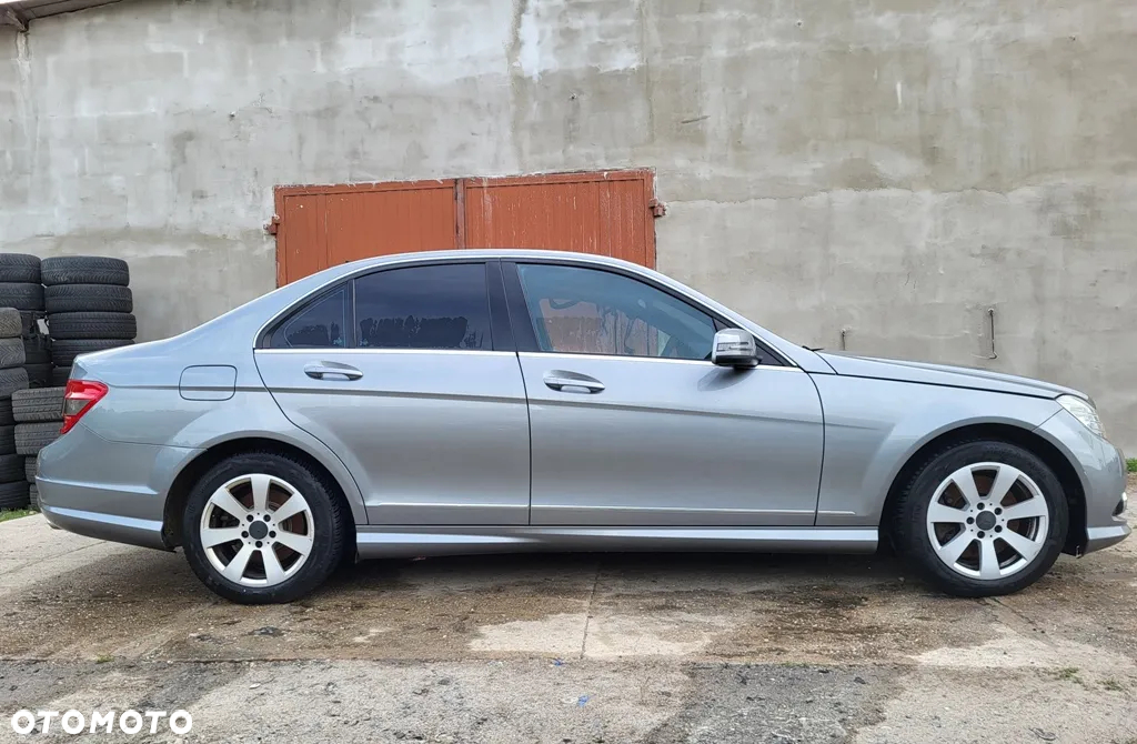 Mercedes-Benz Klasa C 300 7G-TRONIC - 4