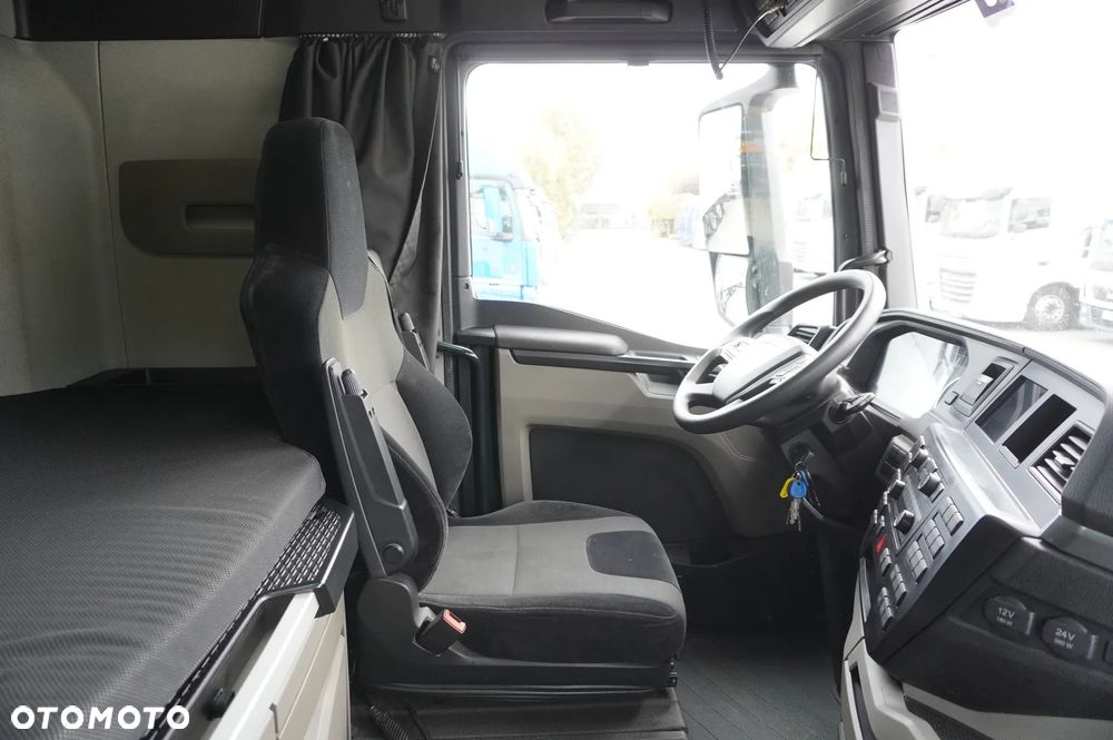 MAN TGX 28.510 6x2 / Kab. Sypialna / NOWE opony / DMC 65 t - 25