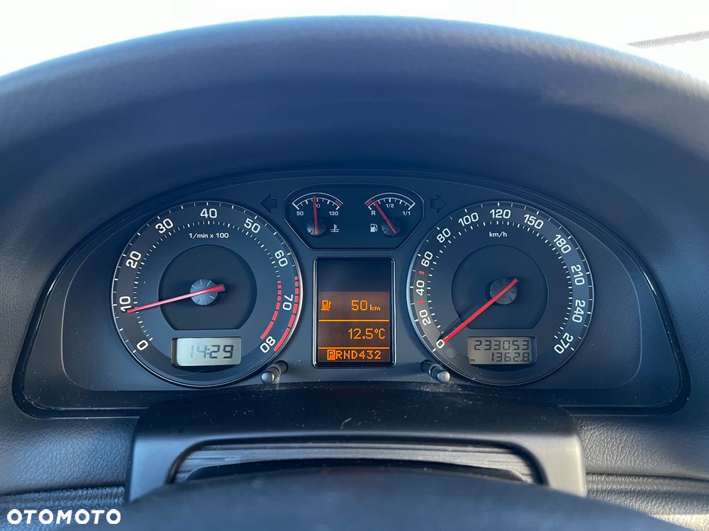 Skoda Superb 2.8 V6 Automatik Elegance - 12