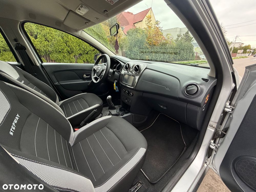 Dacia Sandero Stepway - 12